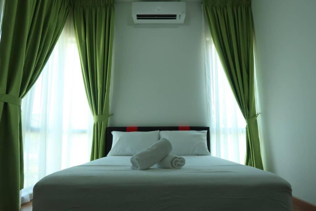 Promo Private Luxurious Nilai Vacation Home المظهر الخارجي الصورة