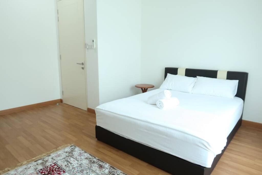 Promo Private Luxurious Nilai Vacation Home المظهر الخارجي الصورة