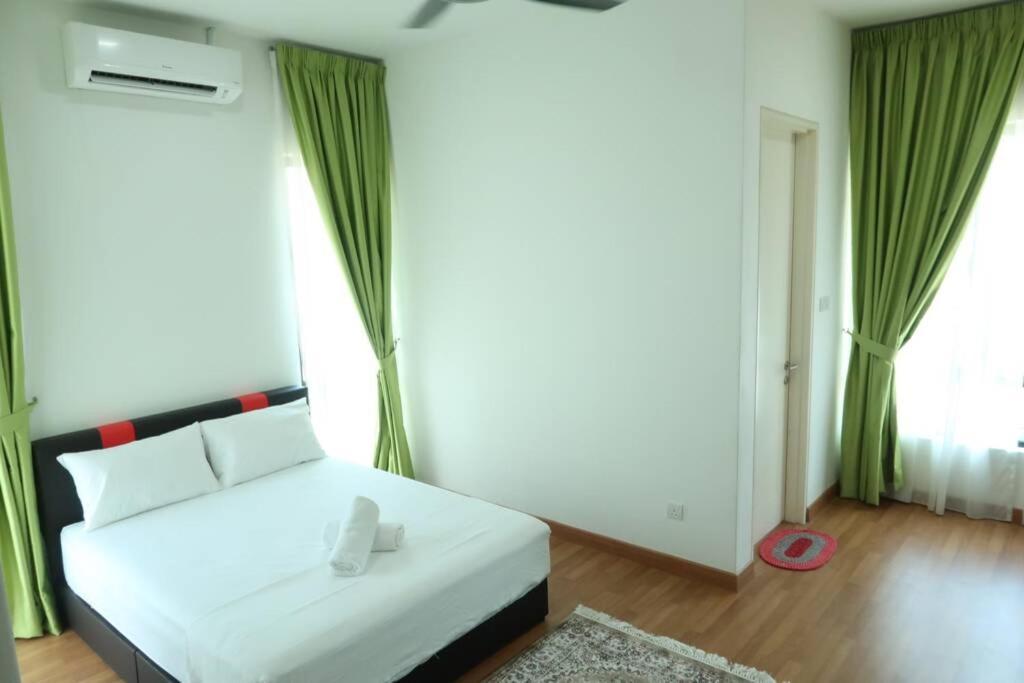 Promo Private Luxurious Nilai Vacation Home المظهر الخارجي الصورة