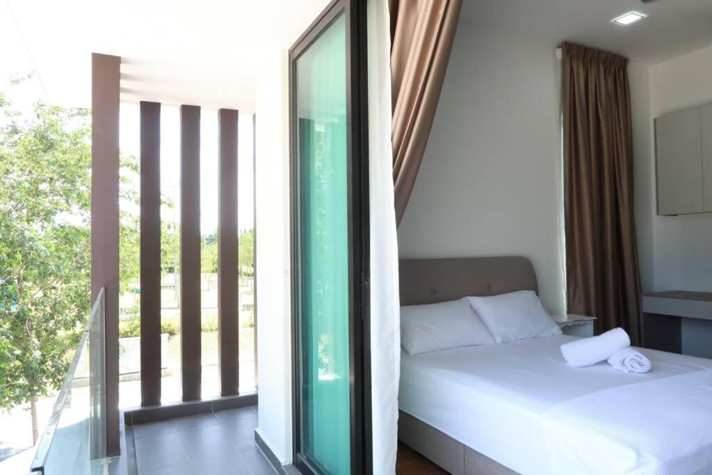 Promo Private Luxurious Nilai Vacation Home المظهر الخارجي الصورة