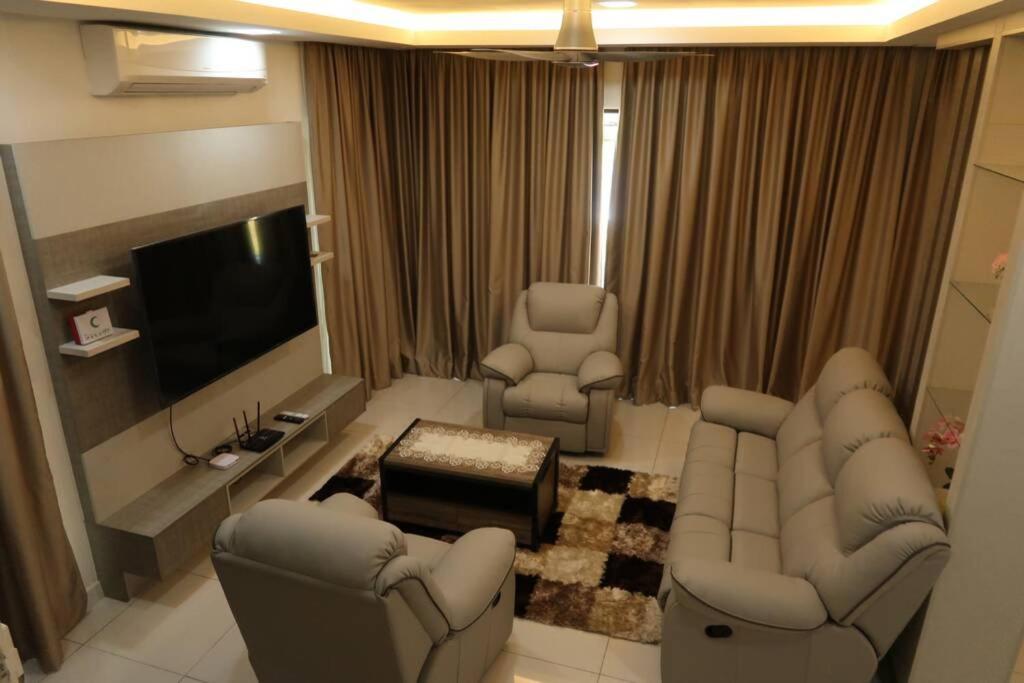 Promo Private Luxurious Nilai Vacation Home المظهر الخارجي الصورة